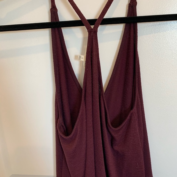 Aritzia/Wilfred maroon cropped tank - Picture 5 of 5